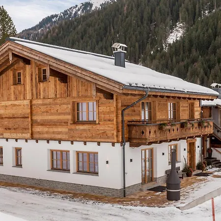 Semesterbostad Familienchalet Hinterglemm Kitzbueheler Alpen Salzburg Saalbach-Hinterglemm