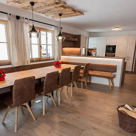 Feriehus Familienchalet Hinterglemm Kitzbueheler Alpen Salzburg *